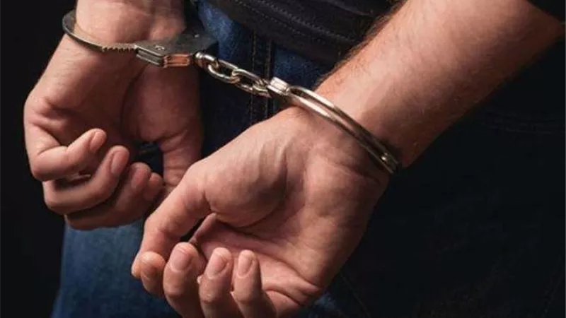 القبض على عاطل لقيامه بفرض إتاوات على المواطنين ببنها