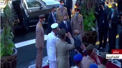 وصول الرئيس السيسي إلى حفل تخرج دفعات المعاهد العسكرية بالكلية الحربية