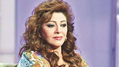 هالة صدقى تكشف لحظات رعب عاشتها في حادث على الطريق الدائري