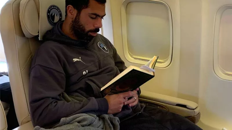 فتحي يكشف كواليس الجلسة مع صلاح بشأن شارة المنتخب.. ورسالة الخطيب له