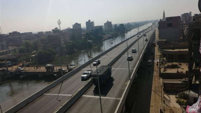 الوزير يعلن افتتاح كوبري طنامل بطريق 