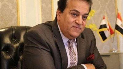 التعليم العالي: توقيع بروتوكول بين بحوث الإلكترونيات والجامعة البريطانية