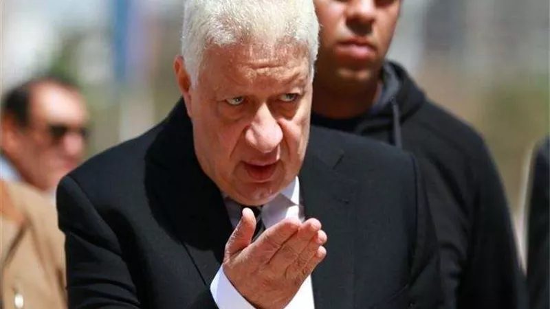 مرتضي منصور يفتح النار حسين لبيب