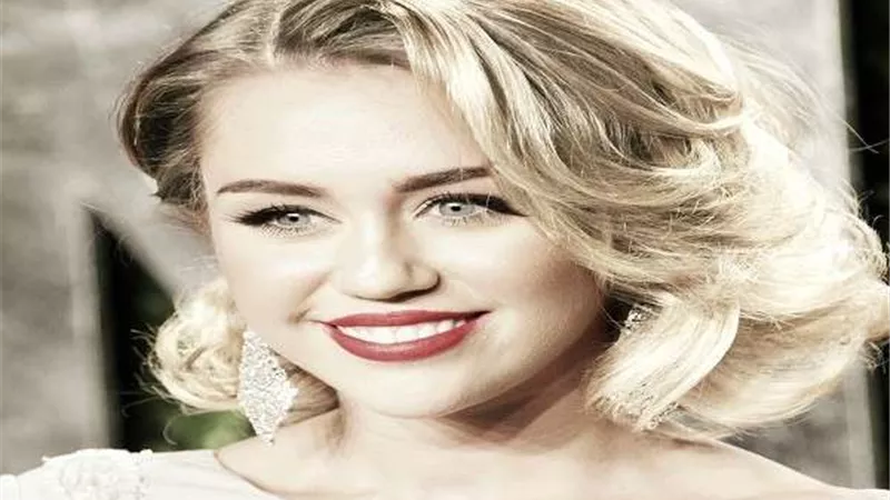 شاهد.. مايلي سايرس تخضع لعملية جراحية لهذا السبب