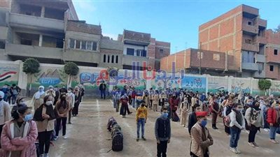 محافظ الشرقية يوجة بتقليل الكثافة الطلابية بالفصول المدرسية