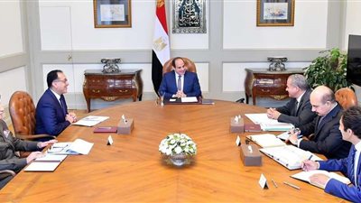 السيسي يجتمع بوزير التموين لمناقشة توافر السلع الأساسية