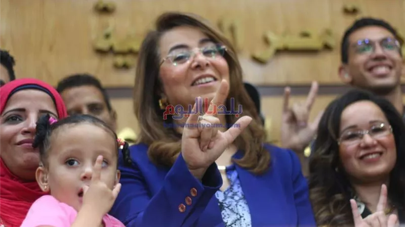 بشأن بطاقات الخدمات المتكاملة.. غادة والي توجه عدة أمور لمديريات التضامن