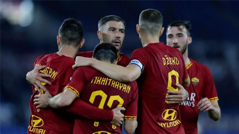 مورينيو يعلن تشكيل روما ضد ميلان فى الدوري الإيطالي