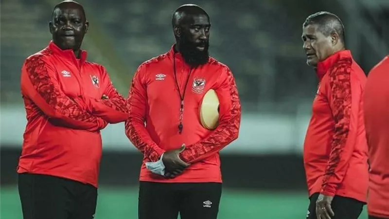 الأهلي يدخل معسكر مغلق استعداداً للزمالك في قمة الدوري