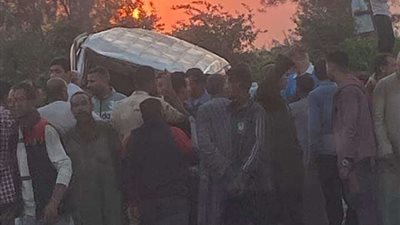 إصابة 5 أشخاص في حادث انقلاب سيارة بمركز السادات