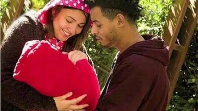 مي كساب تكشف حقيقة حذفها لصورها من حسابها الشخصي بعد تعافيها من كورونا