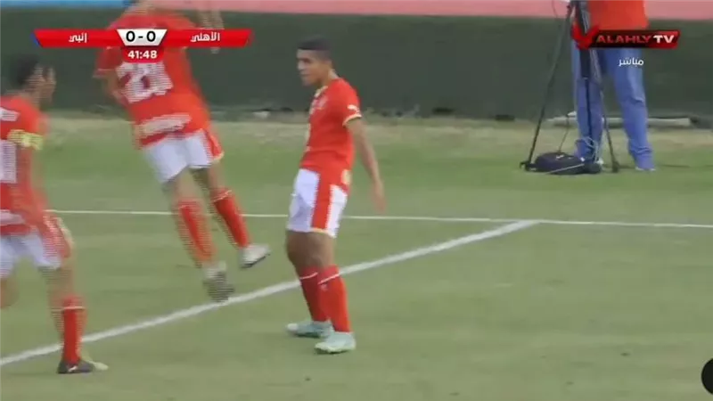 عمر سيد معوض.. تحت أنظار برشلونة وطلب تعديل مركزه بسبب ميسي (فيديو)