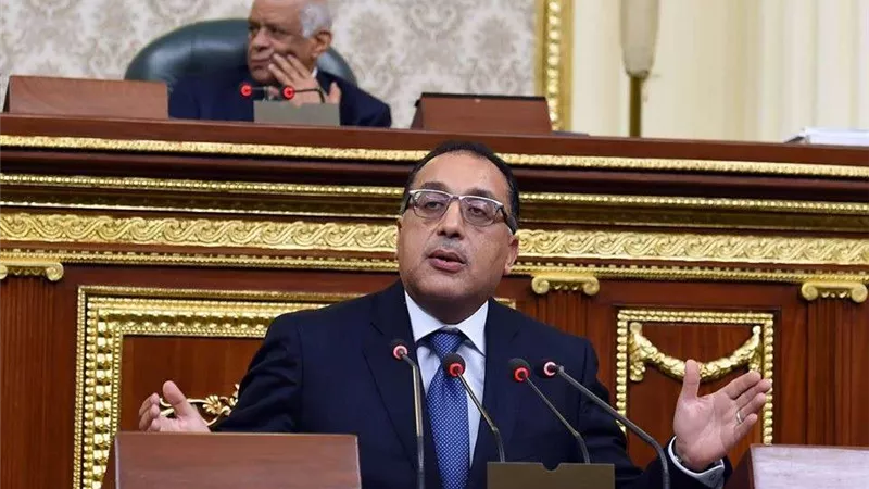 رئيس الوزراء يستعرض موقف تنفيذ عدد من المشروعات