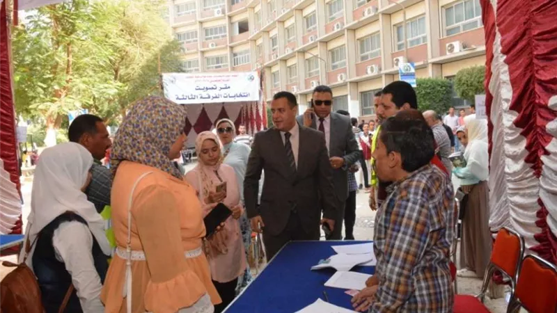 طلاب جامعة أسيوط يواصلون مشاركتهم في ماراثون انتخابات الاتحادات الطلابية