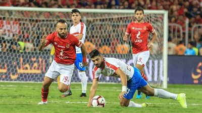 جماهير الأهلي تدعم لاعبي الأحمر عقب نزولهم الملعب بهتاف 
