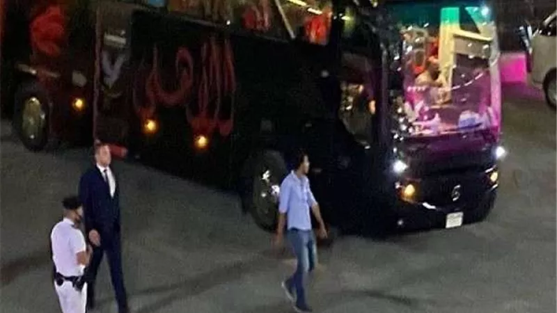 الأهلى يصل استاد القاهرة لمواجهة الزمالك فى القمة 123
