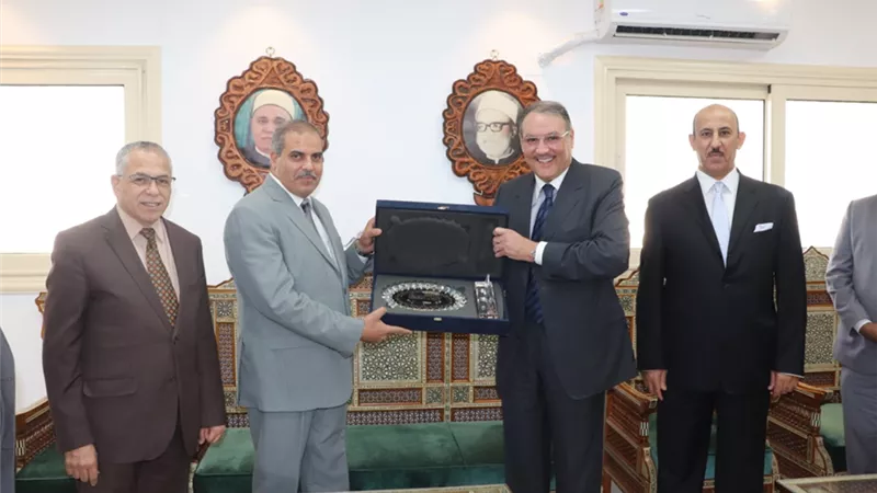السفير السعودي بالقاهرة يزور جامعة الأزهر لبحث التعاون المشترك
