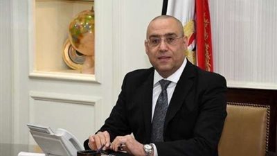 وزير الإسكان يتابع المشروعات السكنية والخدمية بالعلمين الجديدة