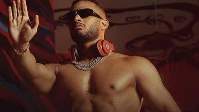 تفاصيل جديدة وراء الهجوم الحاد على محمد رمضان في المغرب