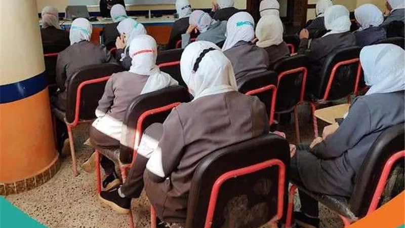 حياة كريمة تعقد ندوة بعنوان التثقيف الرقمي ونشر الوعي في الغربية