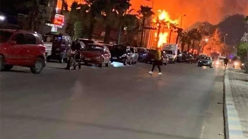 النيران تلتهم قاعة أفراح بـ الإسماعيلية