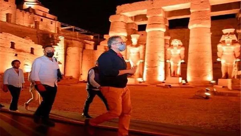 وزير السياحة والاثار يجري جولة تفقدية في معالم الاقصر