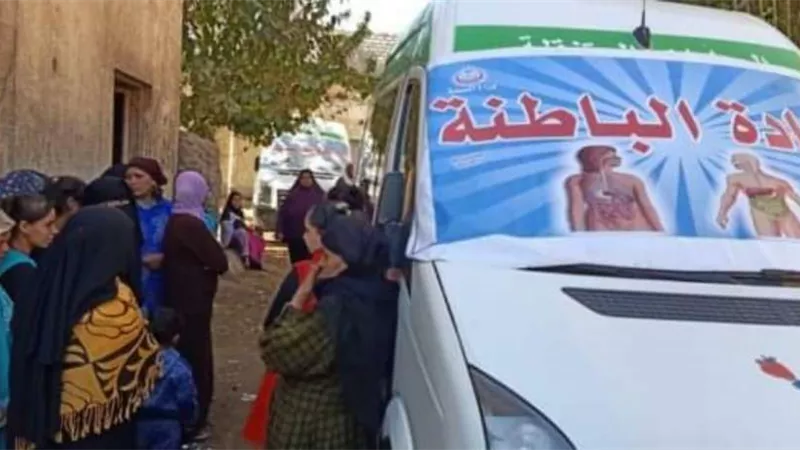 توقيع الكشف الطبي على 2003 حالة خلال قافلة بقرية إدمو بالمنيا