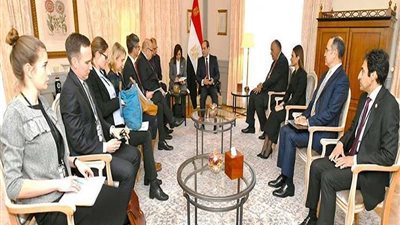 السيسي يستقبل وزير الداخلية الألماني بمقر إقامته ببرلين