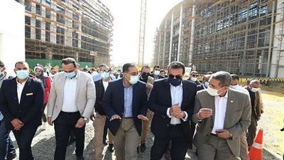 جولة تفقدية لـ رئيس الوزراء في مجمع السويس الطبي