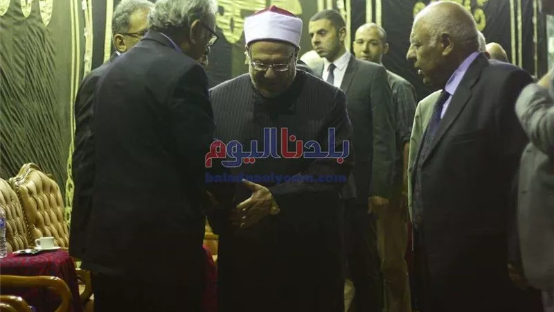 مفتي الجمهورية يقدم واجب العزاء في وفاة الدكتورة فوزية عبدالستار (صور)