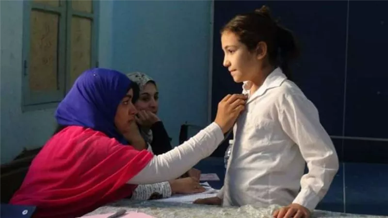 قافلة جامعة المنوفية الطبية تقدم الكشف والعلاج المجاني لأهالي 