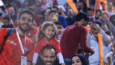 لا مكان لقدم.. استاد القاهرة ممتلئ على آخره إستعدادًا لنهائي أمم أفريقيا تحت 23 سنة (صور وفيديو)
