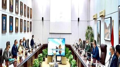 وزير السياحة والأعلي للأثار يجتمعان لبحث آخر مستجدات الأعمال