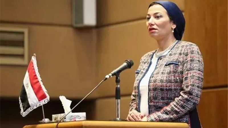 قرار جديد من وزيرة البيئة لغير متلقي لقاح كورونا