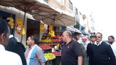 رئيس مرسى مطروح: التحفظ على معدات بناء وضبط 10 مخالفات بشوارع المدينة