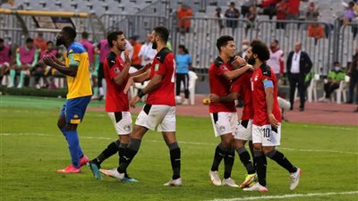 منتخب مصر يفوز على الجابون ويعزز صدارته بالتصفيات المؤهلة لكأس العالم2022