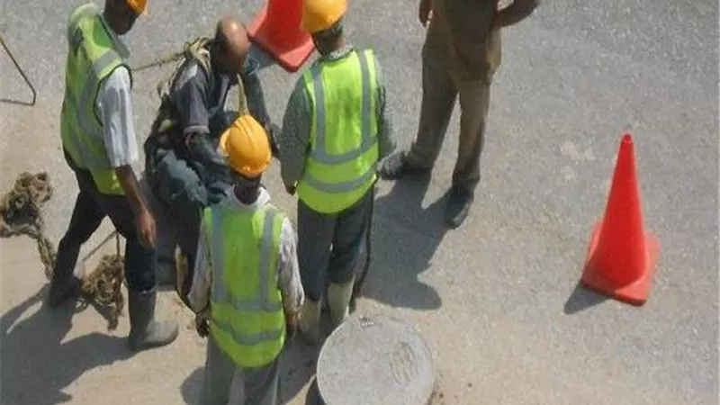 مصرع عاملين غرقًا داخل بيارة صرف صحي أثناء تنظيفها بالأقصر