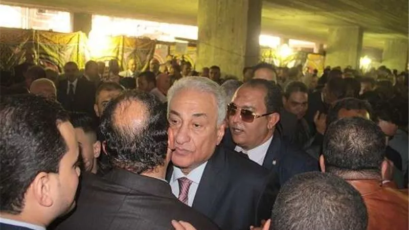 بحفاوة كبيرة.. المحامون يستقبلون سامح عاشور في مقر الجمعية العمومية