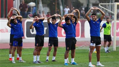 قمصان يقود تدريبات الغائبين عن رحلة الأهلي لتونس
