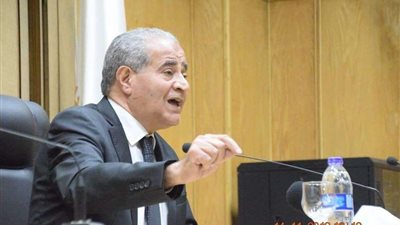 صرف السلع لتجار التموين وأعضاء جمعيتي بالأسعار الجديدة
