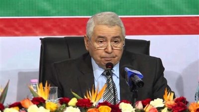 بعد اختفاء أكثر من شهر.. الرئيس الجزائري المؤقت يظهر على الساحة مُجددًا