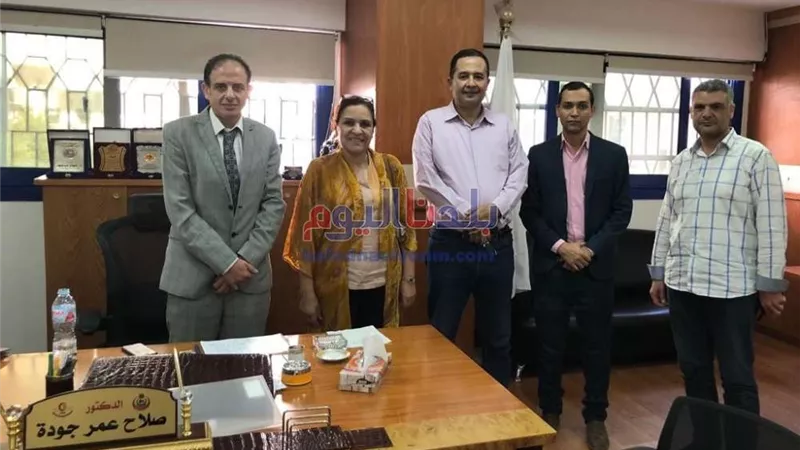 مستشفى بني سويف التخصصي يتعاقد مع أستاذ قلب الأطفال بجامعة القاهرة