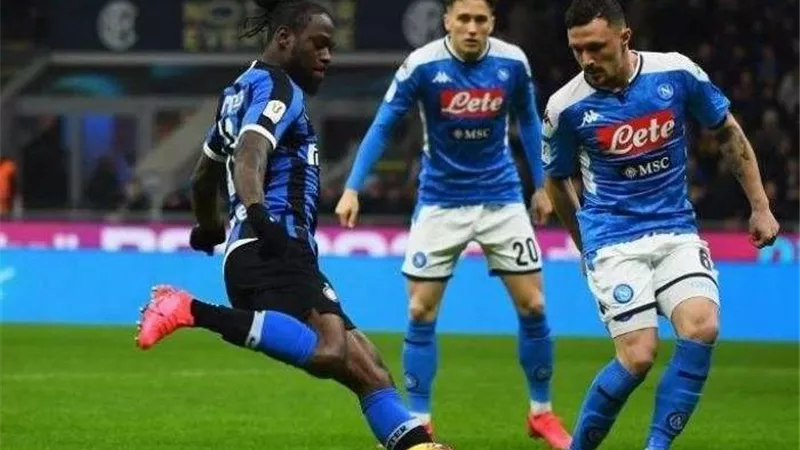 إنتر ميلان بقوة الضاربة أمام نابولي فى الدورى الإيطالي