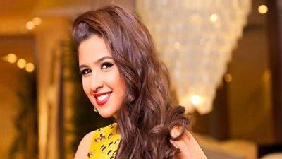 شاهد.. وصلة رقص ياسمين عبدالعزيز على أغنية 