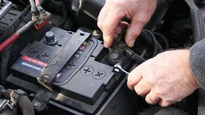 اعتراف عاطلين بسرقة بطاريات السيارات بالعجوزة