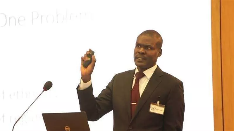 وزير العدل السوداني يعلن إلغاء قانون ضوابط زي النساء والآداب العامة
