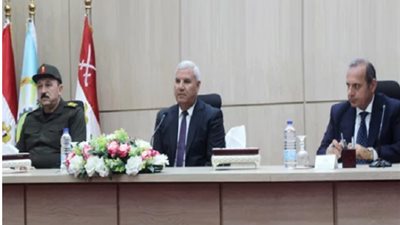 لتطوير عمارات حي الزهور بمطروح.. المنطقة الغربية العسكرية توقع بروتوكول تعاون