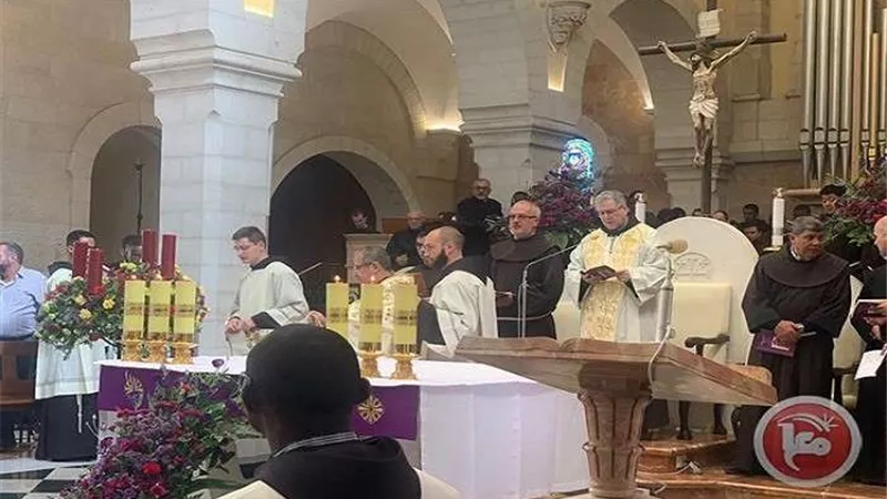 بالصور| بالتزامن مع أعياد الميلاد.. حارس الأراضي المقدسة يصل بيت لحم
