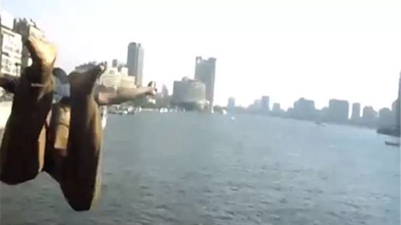 النيابة تصدر قرارا عاجلا بعد انتحار طالب من أعلى برج القاهرة