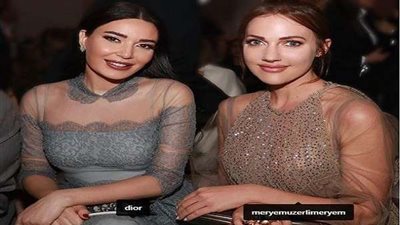 شاهد.. صورة للسلطانة هويام برفقة سيرين عبد النور تشعل 